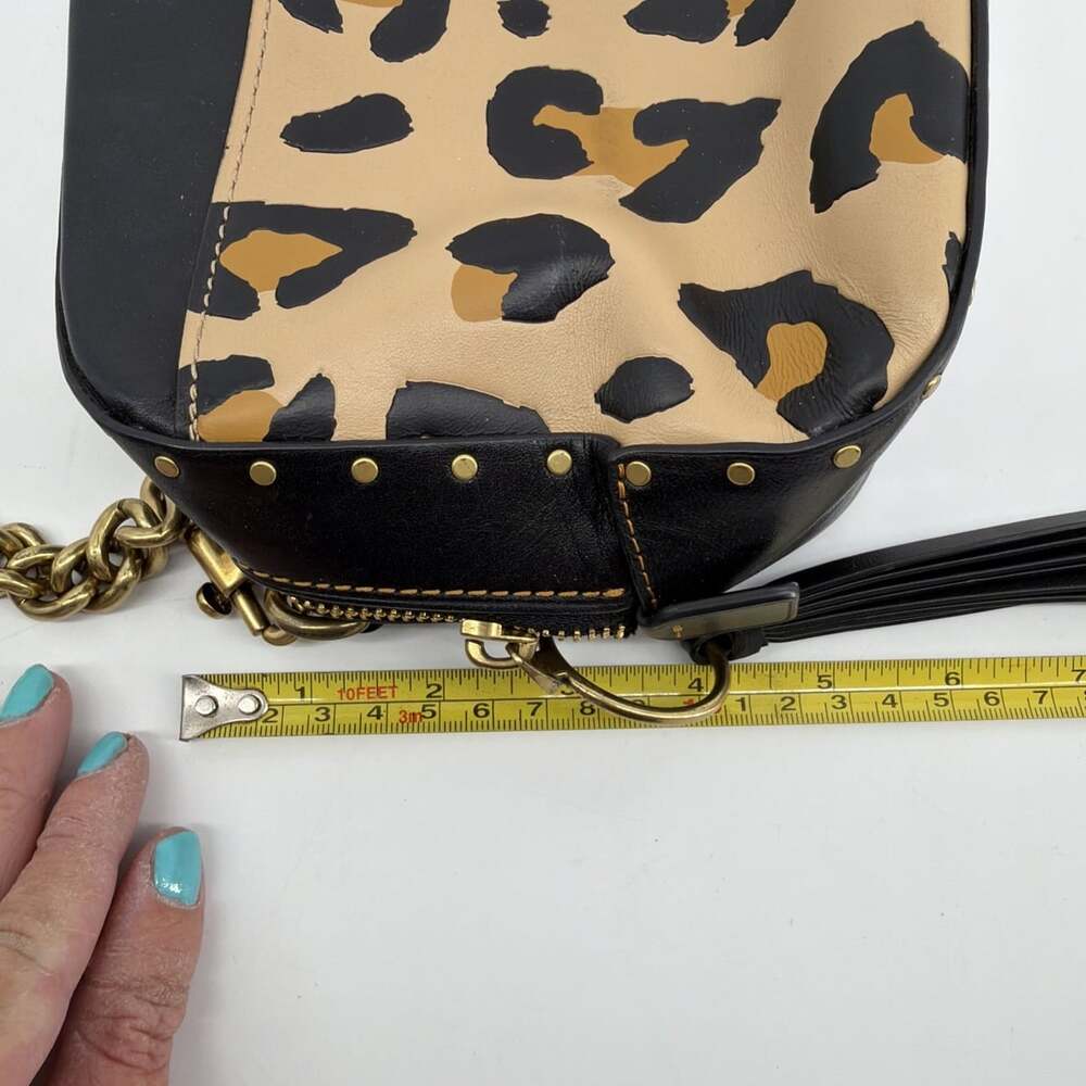 Coach Jamie Camera Bag in Signature Canvas with a Leopard Print Adjustable Strap - Picture 12 of 12